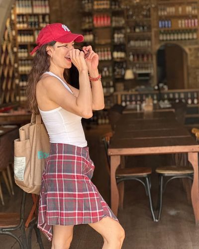 Yıldız Çağrı Atiksoy seksi ifşa fotoğrafı 6