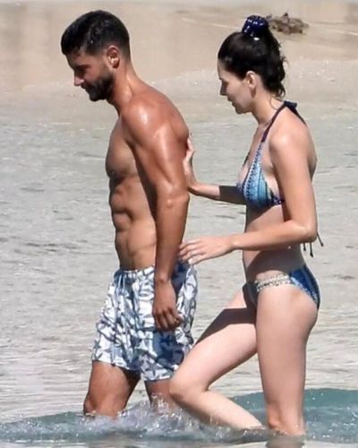 Yıldız Çağrı Atiksoy seksi ifşa fotoğrafı 71