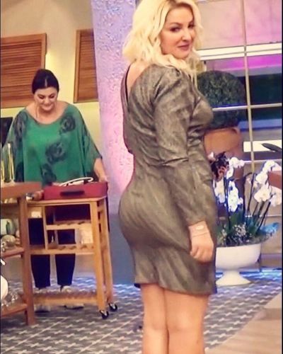 Zahide Yetiş seksi ifşa fotoğrafı 4