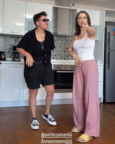 Zehra Bora seksi ifşa fotoğrafı 25