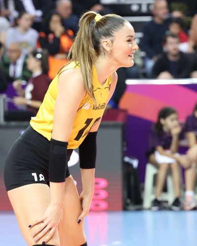 Zehra Güneş seksi ifşa fotoğrafı 111