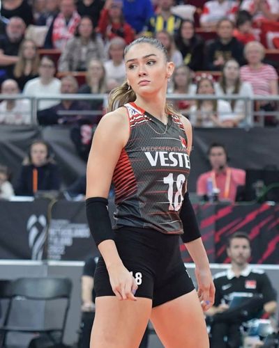 Zehra Güneş seksi ifşa fotoğrafı 141