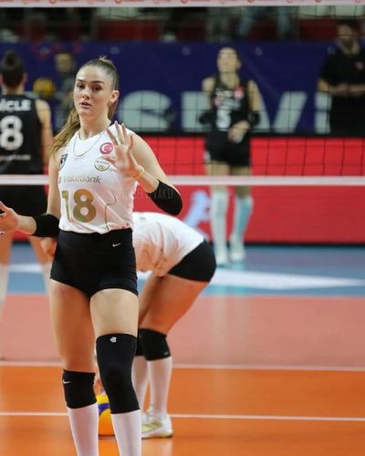 Zehra Güneş seksi ifşa fotoğrafı 21