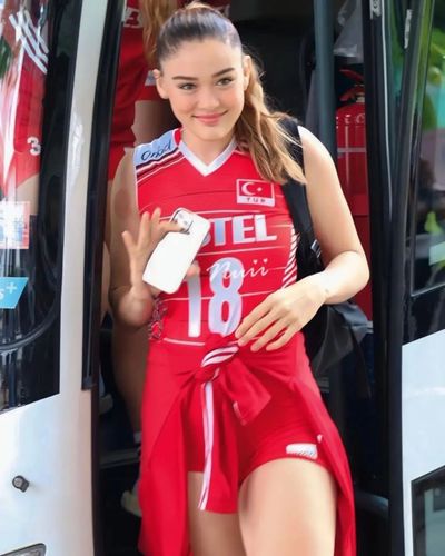 Zehra Güneş seksi ifşa fotoğrafı 32