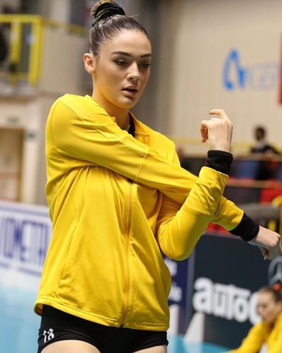 Zehra Güneş seksi ifşa fotoğrafı 549