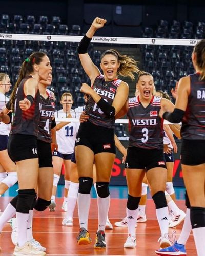 Zehra Güneş seksi ifşa fotoğrafı 579