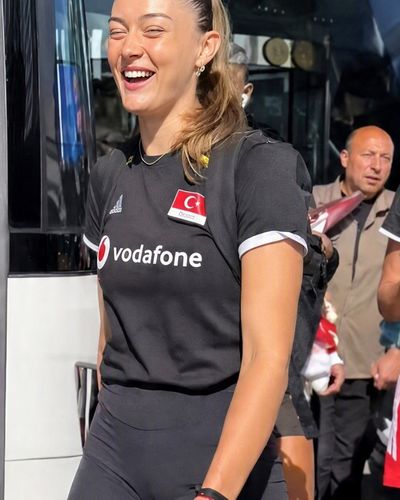 Zehra Güneş seksi ifşa fotoğrafı 663