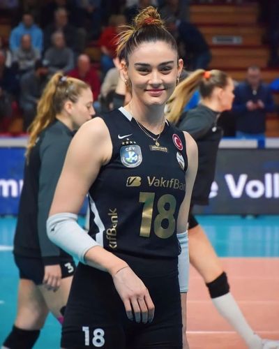 Zehra Güneş seksi ifşa fotoğrafı 69