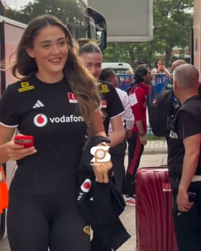Zehra Güneş seksi ifşa fotoğrafı 707