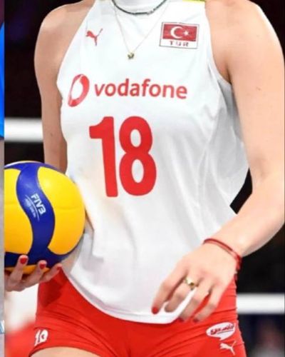 Zehra Güneş seksi ifşa fotoğrafı 10