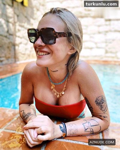Zeynep Aleyna Şen seksi ifşa fotoğrafı 2 — Zeynep Aleyna Şen In A Sexy Bikini (2022)