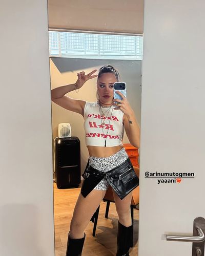 Zeynep Alkan seksi ifşa fotoğrafı 200