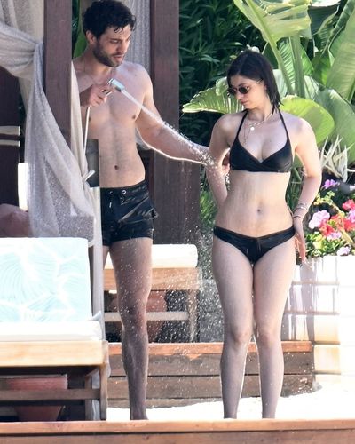 Zeynep Atılgan seksi ifşa fotoğrafı 159