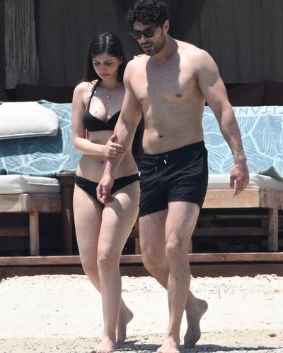 Zeynep Atılgan seksi ifşa fotoğrafı 160