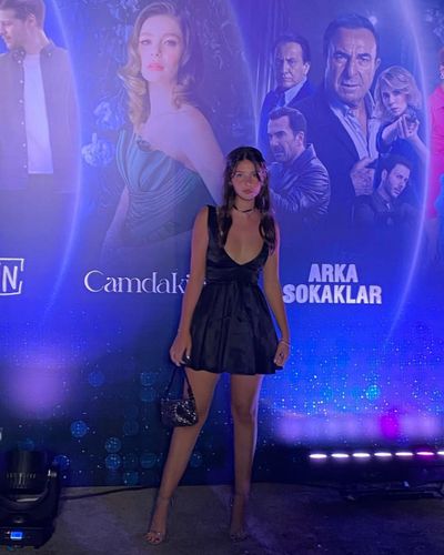 Zeynep Atılgan seksi ifşa fotoğrafı 48