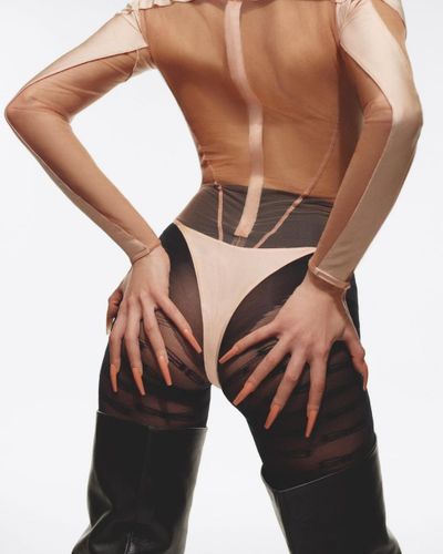 Zeynep Bastık seksi ifşa fotoğrafı 123