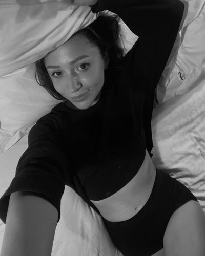 Zeynep Bastık seksi ifşa fotoğrafı 133