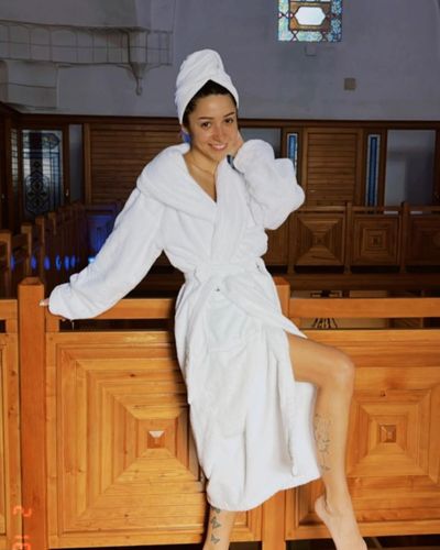 Zeynep Bastık seksi ifşa fotoğrafı 14