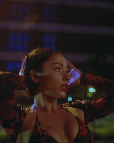 Zeynep Bastık seksi ifşa fotoğrafı 154
