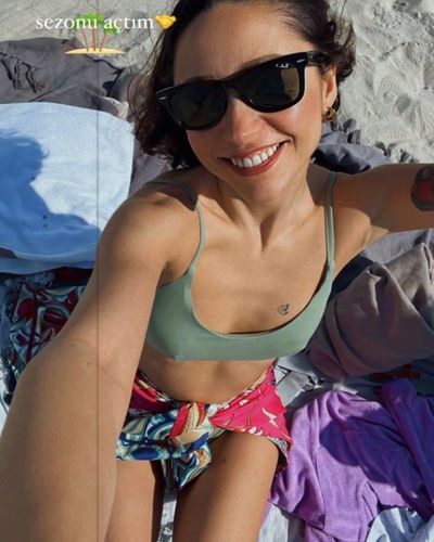 Zeynep Bastık seksi ifşa fotoğrafı 166