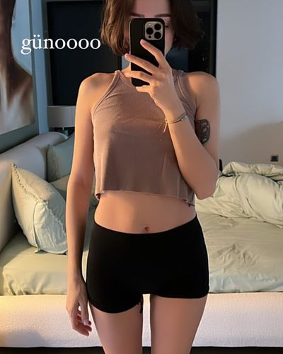 Zeynep Bastık seksi ifşa fotoğrafı 17837