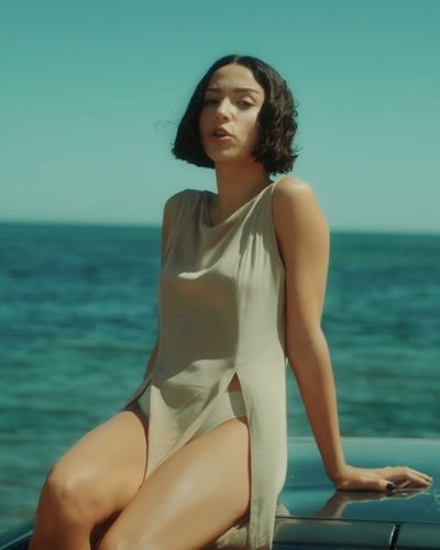Zeynep Bastık seksi ifşa fotoğrafı 17644