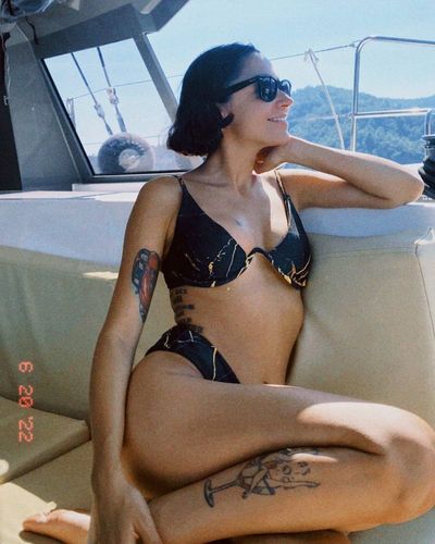 Zeynep Bastık seksi ifşa fotoğrafı 17602