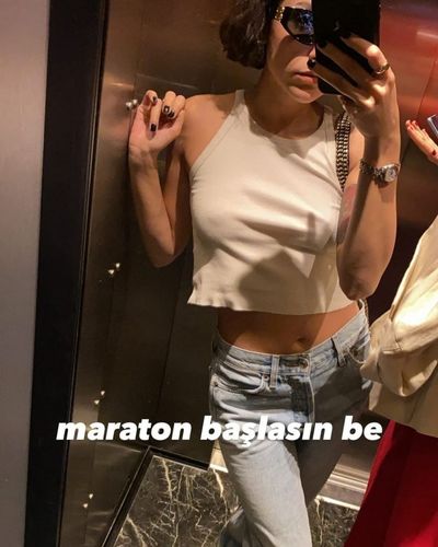 Zeynep Bastık seksi ifşa fotoğrafı 17585