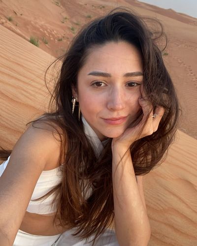 Zeynep Bastık seksi ifşa fotoğrafı 17565