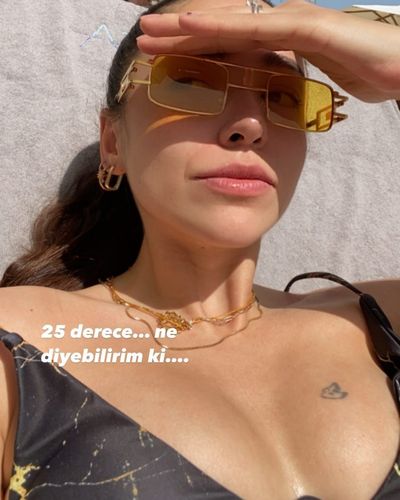 Zeynep Bastık seksi ifşa fotoğrafı 17528