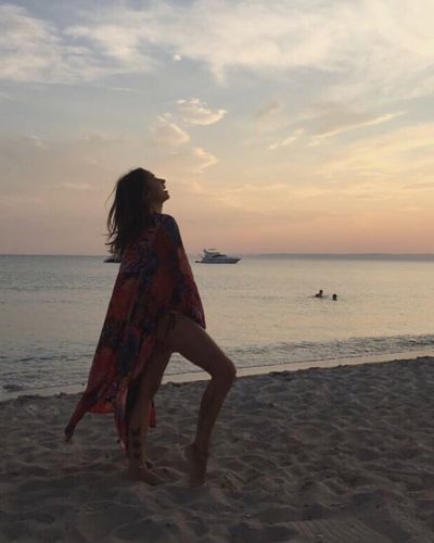 Zeynep Bastık seksi ifşa fotoğrafı 679