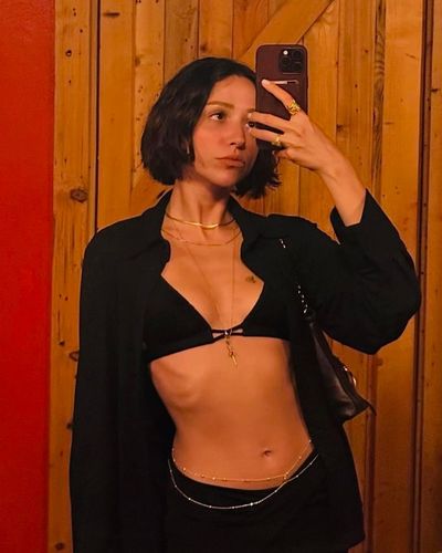 Zeynep Bastık seksi ifşa fotoğrafı 6