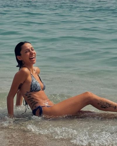 Zeynep Bastık seksi ifşa fotoğrafı 719