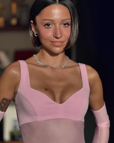Zeynep Bastık seksi ifşa fotoğrafı 742