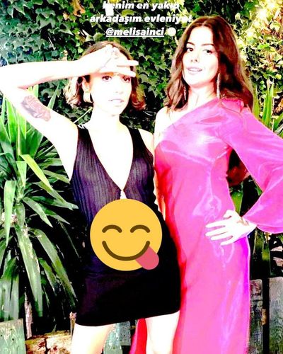 Zeynep Bastık seksi ifşa fotoğrafı 746