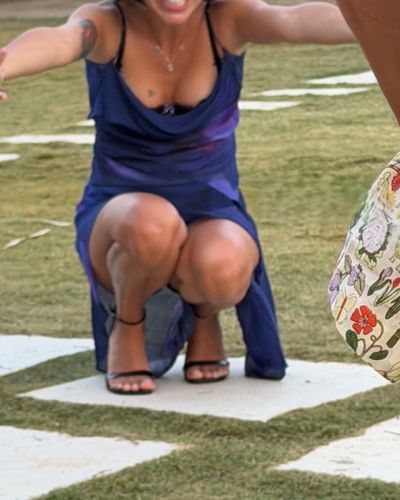 Zeynep Bastık seksi ifşa fotoğrafı 767