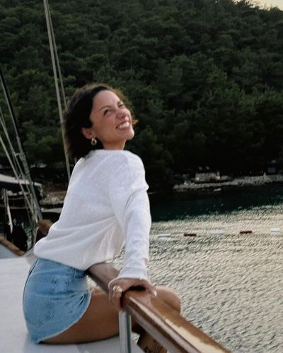 Zeynep Bastık seksi ifşa fotoğrafı 789
