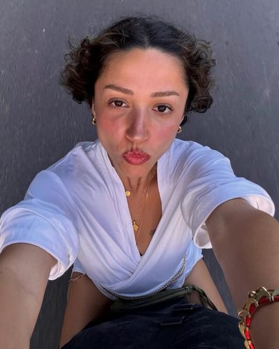 Zeynep Bastık seksi ifşa fotoğrafı 805