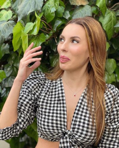 Zeynep Koltuk seksi ifşa fotoğrafı 2