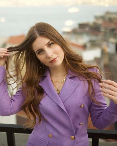 Zeynep Özkaya seksi ifşa fotoğrafı 17