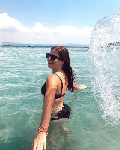 Zeynep Özkaya seksi ifşa fotoğrafı 44