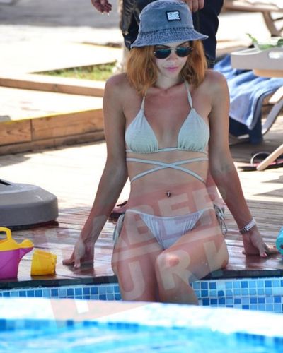 Zeynep Sever Demirel seksi ifşa fotoğrafı 76