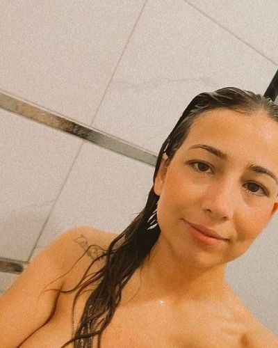 Zeynep Tümbek seksi ifşa fotoğrafı 4