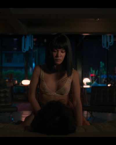 Zeynep Yüce seksi ifşa fotoğrafı 2 — İlk ve Son (2021)